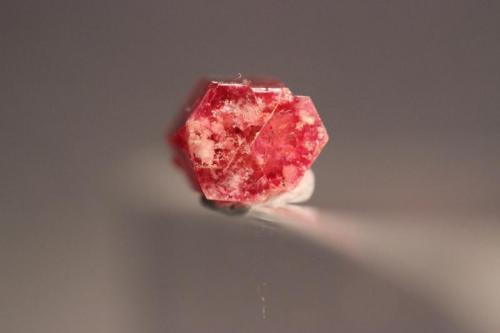 Beryl (var red Beryl)
Wah Wah Mountains, Utah, USA
10.5 x  8 mm (Author: Don Lum)