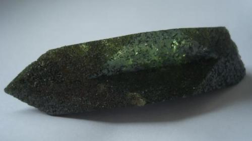 Titanite with Chlorite
Alchuri, Shigar Valley, Skardu, Baltistan, Pakistan
5.0 x 1.4 x1.2 cm (Author: Jacquou HO)