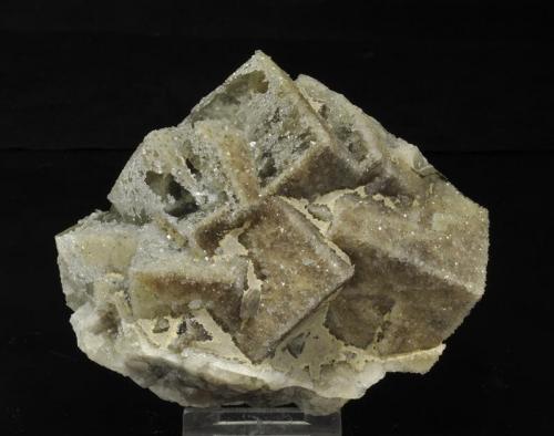Fluorite, Quartz
Boltsburn Mine, Rookhope District, Weardale, North Pennines, Co. Durham, England, UK
11cm x 6cm (Author: James)