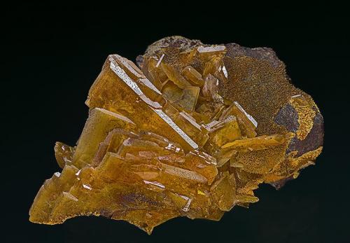 Wulfenite
Mammoth Mine, Tiger, Mammoth District, Pinal Co., Arizona, USA
5.0 x 3.6 cm (Author: am mizunaka)