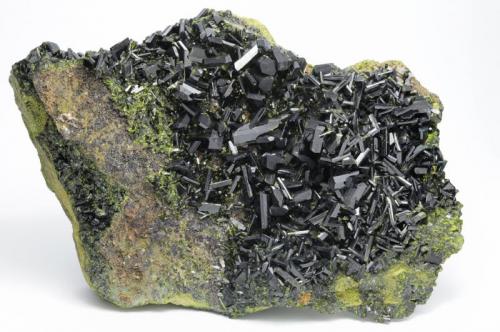 Epidote
Khowrin Mount, Kohandan (East of Tafresh), central Iran
20.2 x 14 x 7 cm
 (Author: vhairap)