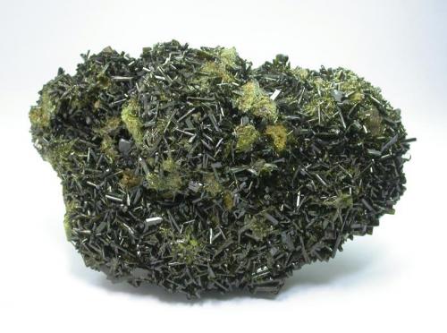 Epidote
Khowrin Mount, Kohandan (East of Tafresh), central Iran
12 x 8 x 5 cm (Author: vhairap)