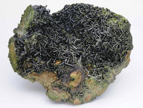 Epidote
Khowrin Mount, Kohandan (East of Tafresh), central Iran
12.5 x 11 x 5.2 cm (Author: vhairap)