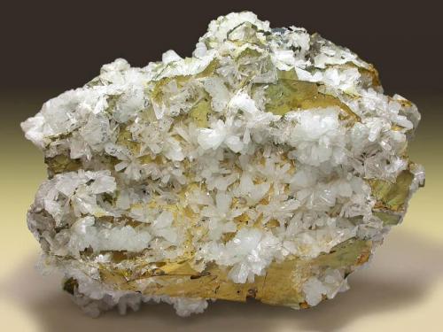 Hemimorphite
Qale-Zari Mine, South Khorasan Province, eastern Iran
17 x 12.5 x 11 cm (Author: vhairap)