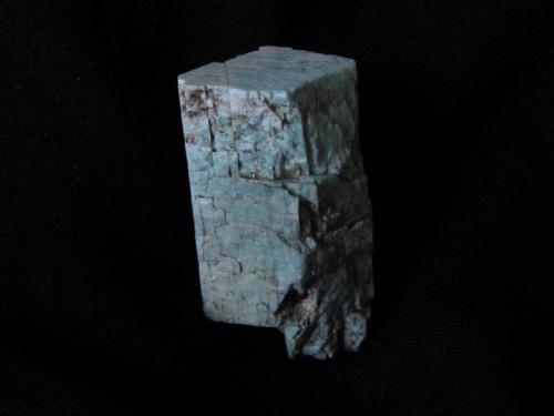 Microcline var. amazonite
Ben Loyal, Sutherland, Scotland, UK
33mm x 19mm (Author: Mike Wood)