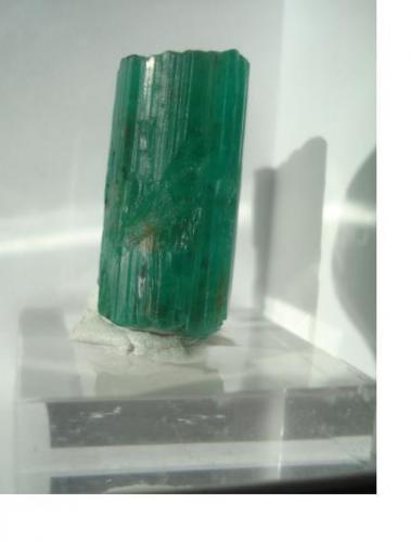 Beryl (var. Emerald)
Wolo, Ethiopia
2,5 x 1,2 x 1,2 cm
This emerald has very nice green color, I searched for information concerning the emerald in Ethiopia, but only little information concerning the emerald mine in this country. Please send me the information if you find some (Author: Jacquou HO)