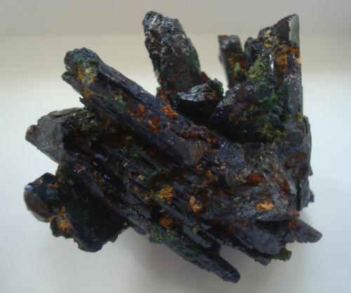 Azurite
Touissit, Oujda, Morocco
5,3 x 5,0 x 3,0 cm
Mined 1978 (Author: Jacquou HO)