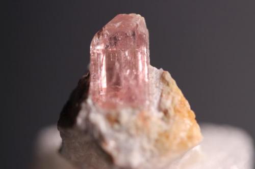 Topaz
Niyit near Passu, North of Skardu, Pakistan
27 x 25 mm
Pink Topaz (Author: Don Lum)