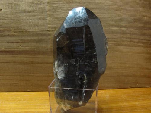 Smoky Quartz
Isle of Arran, Scotland, UK
90mm x 45mm x 30mm
Same specimen (Author: Mike Wood)