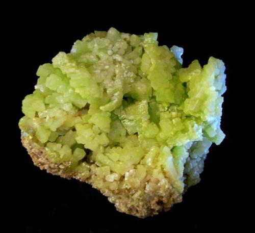 Pyromorphite
San Andrés Mine -  Espiel- Córdoba - Andalusia -  Spain
5,3x4,7cm
Main cristals; 0,8x0,9 cm (Author: DAni)