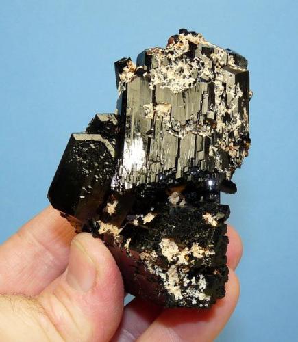 Schorl (variety - Foitite)
Erongo mountains; Namibia
84 x 56 x 50 mm
Same as above. (Author: Pierre Joubert)