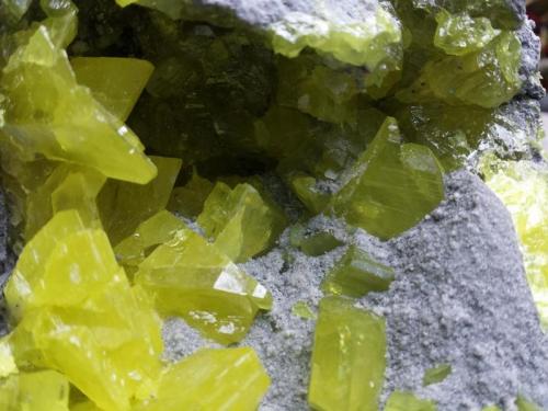 Azufre
El Aila, Laredo, Cantabria, España
16x13x14cm
cristales de hasta 3cm (Autor: PabloR)