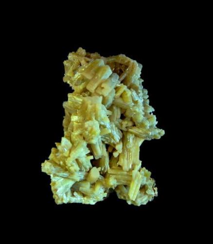 Pyromorphite
Santa Eufemia - Córdoba -  Andalusia - Spain
4,1x3,6cm
Main crystal; 0,9 cm. (Author: DAni)