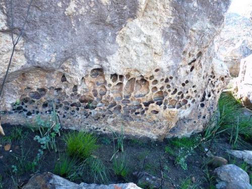 Interesting rock formation. (Author: Pierre Joubert)