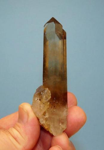 Smoky quartz
Steinkopf, South Africa
94 x 21 x 18 mm
Same as above. (Author: Pierre Joubert)