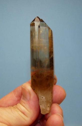 Smoky quartz
Steinkopf, South Africa
94 x 21 x 18 mm (Author: Pierre Joubert)