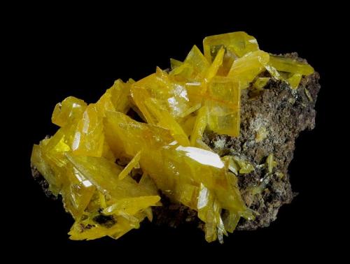 Wulfenite
Total Wreck Mine, Empire District, The Narrows, Empire Mts., Pima County, Arizona, USA
52 x 43 x 23 mm
up to 23 mm Wulfenites (Author: GneissWare)