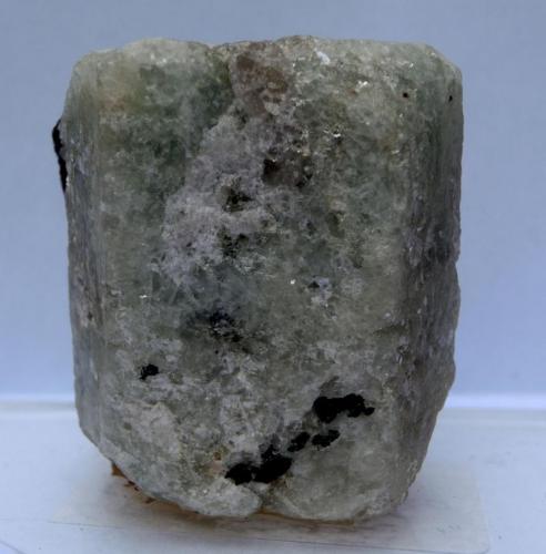 Berilo (var. aguamarina)
Montes Erongo, Namibia.
Pieza 4 x 3 x 3 cm (Autor: María Jesús M.)