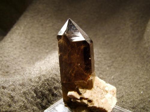 Smoky Quartz + Microcline
Isle of Arran, Scotland, UK
30mm x 11mm x 16mm
Same specimen as above showing internal veiling. (Author: Mike Wood)