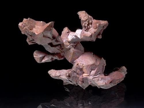 Copper
Rubtsovskoe Cu-Zn-Pb deposit, Rudnyi Altai, Altaiskii Krai, Western-Siberian Region, Russia
3,5x2,5x1,5 cm
Crystallized, sculptural Copper. (Author: Simone Citon)