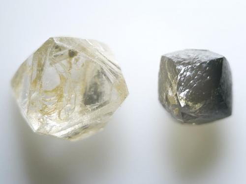 Diamond
Golconda Mines, Golconda, Hyderabad District, Andhra Pradesh, India
4 and 3 mm
Two rare sample form very antique origin. (Author: Simone Citon)