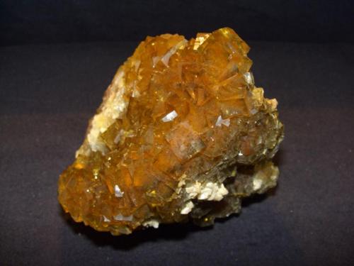 Fluorita
Mina Moscona, Solís, Zona Minera de Villabona, Corvera de Asturias, Asturias, España
14x9x8 cm (Autor: jaume.vilalta)