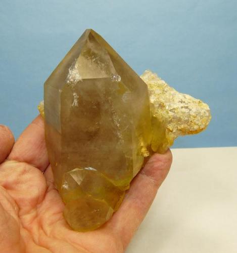 Quartz with rutile.
Van Rhynsdorp, Western Cape, South Africa.
105 x 90 x 44 mm (Author: Pierre Joubert)