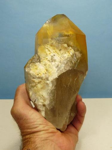 Quartz with iron oxide.
Van Rhynsdorp, Western Cape, South Africa.
187 x 96 x 68 mm
Same as above. (Author: Pierre Joubert)