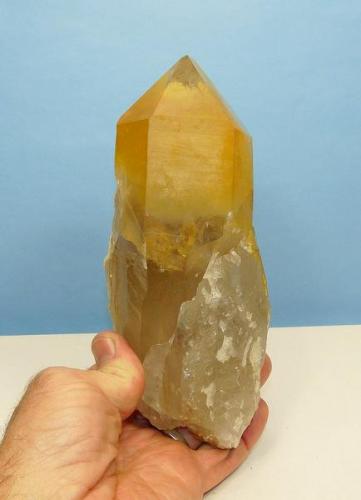 Quartz with iron oxide.
Van Rhynsdorp, Western Cape, South Africa.
187 x 96 x 68 mm (Author: Pierre Joubert)