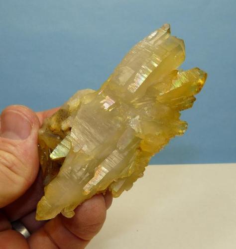 Quartz with iron oxide coating.
Van Rhynsdorp, Western Cape, South Africa.
98 x 48 x 25 mm (Author: Pierre Joubert)