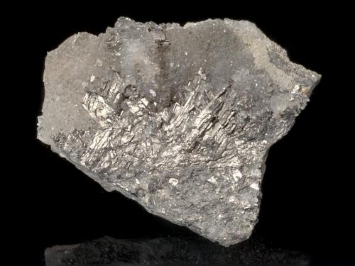 Sylvanite
Baia de Arieş (Offenbánya), Alba Co., Romania
2x1,5x0,3 cm
Small, but well crystallized old sample. (Author: Simone Citon)