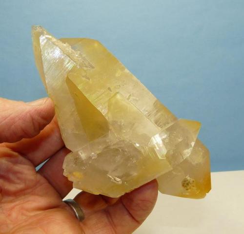 Quartz with rutile
Van Ryn’sdorp, Western Cape, South Africa.
125 x 73 x 35 mm
Same as above. (Author: Pierre Joubert)