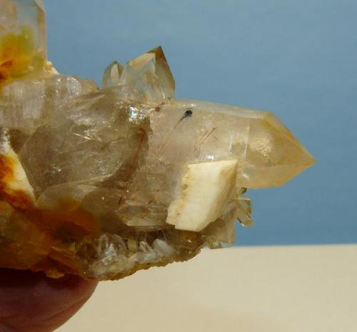 Quartz with feldspar and rutile
Van Rhynsdorp, Western Cape, South Africa.
134 x 48 x 39 mm
Same as above. (Author: Pierre Joubert)