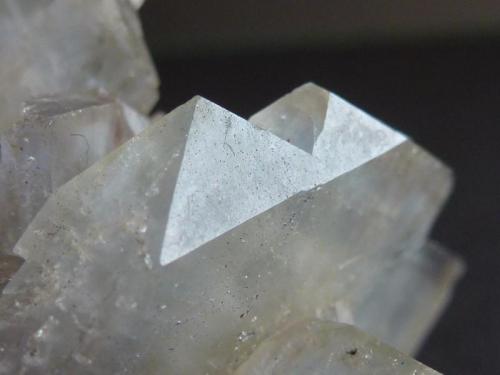 Barita, fluorita y dolomita<br />Moscona Mine, El Llano, Solís, Corvera de Asturias, Comarca Avilés, Principality of Asturias (Asturias), Spain<br />7 x 4,5 cm.<br /> (Autor: javier ruiz martin)