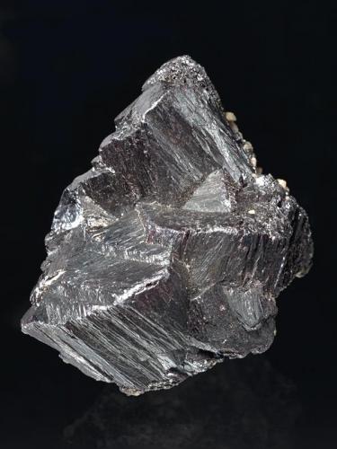 Pyrargyrite
Santo Niño Vein, Fresnillo, Zacatecas, Mexico
2,5x2,5x1,8 cm
Good Pyrargyrite crystal group, from quite recent find. (Author: Simone Citon)