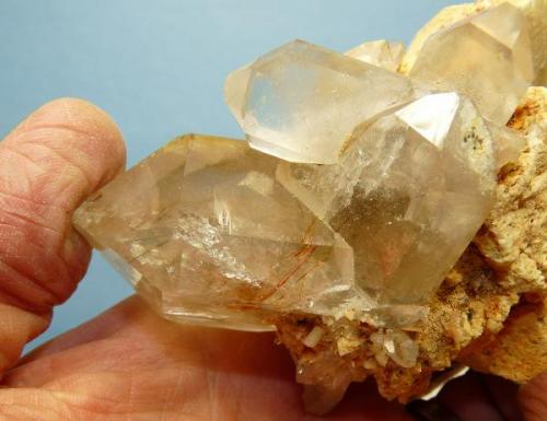 Quartz, feldspar, dolomite and rutile
Van Ryn’sdorp, Western Cape South Africa.
94 x 69 x 64 mm
Same as above. (Author: Pierre Joubert)