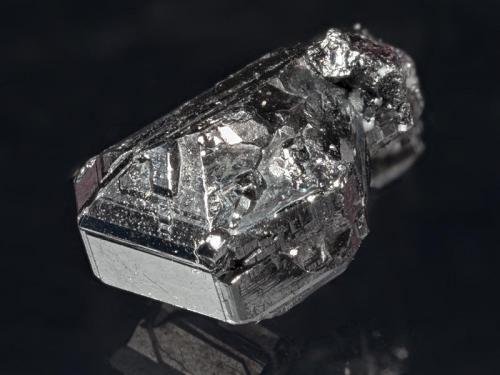 Pyrargyrite
San Genaro Mine, Castrovirreyna District, Castrovirreyna Province, Huancavelica Department, Peru
Up to 1 cm
Rare sharp crystal. (Author: Simone Citon)