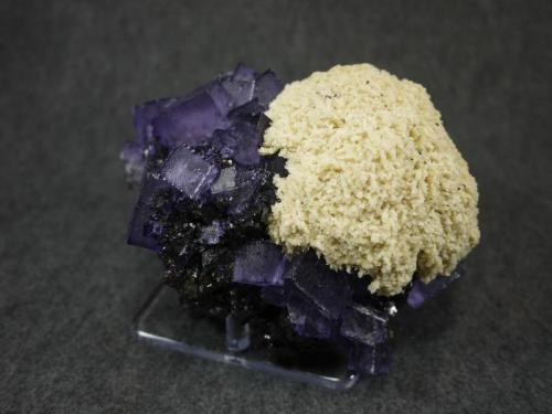 Fluorite, Barite, Sphalerite
Elmwood Mine, Smith County,  Tennessee, USA
17 x 14.5 cm (Author: Don Lum)