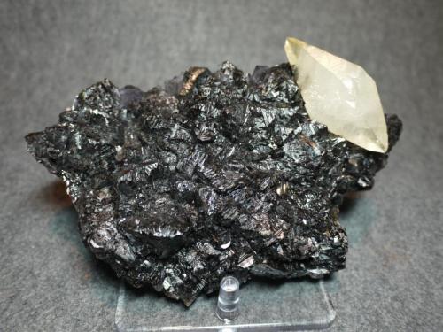 Calcite, Sphalerite
Elmwood Mine, Smith County,  Tennessee, USA
20.7 x 14 cm (Author: Don Lum)