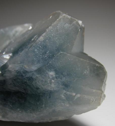 Celestina
Mina Mojina, Rancho de Mojina, Ricardo Flores Magón, Municipio de Buenaventura, Chihuahua, Méjico
9 x 5 x 3 cm
Detalle de la terminación y del fantasma (Autor: Antonio Alcaide)