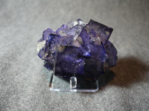 Fluorite
Elmwood Mine, Smith County, Tennessee, USA
10.5 x 8 cm (Author: Don Lum)