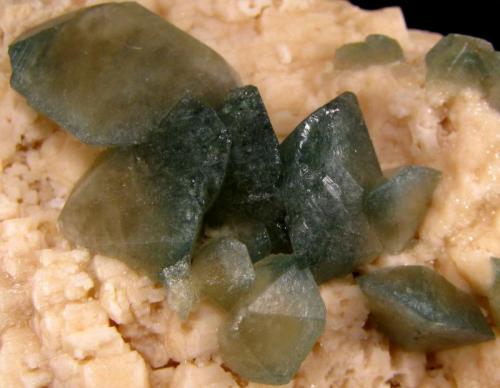Hidroxilapatito
Mina Sapo, Goiabeira, Aimares, Minas Gerais, Brasil.
81 x 78 x 28 mm.
Detalle (Autor: José Luis Zamora)