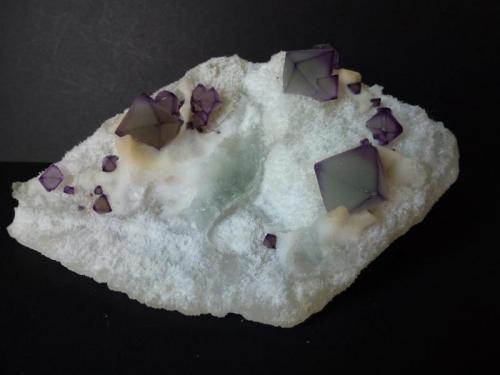 Fluorita en Cuarzo
De´an Fluorite Mine, Wushan, Jiujiang, Jiangxi, China
12 x 7 cm. (Autor: javier ruiz martin)