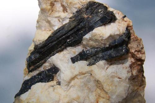 Schorl (Tourmaline group)
Cherokee County, North Carolina, USA
7cm x 15 cm x 7cm (Author: gemlover)