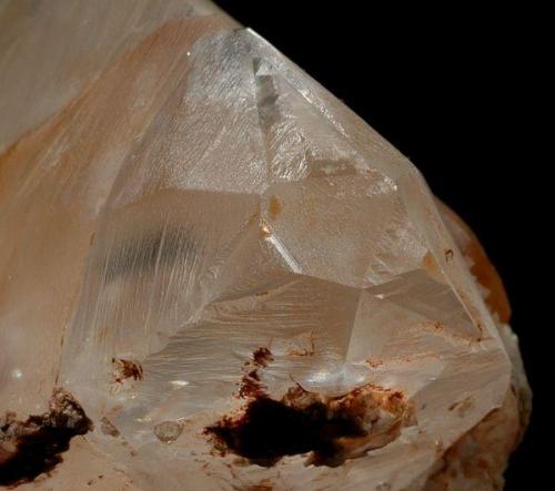 Calcite
Onion River, Cook County, Minnesota, US
6 X 4 cm
A close up. (Author: John Nash)