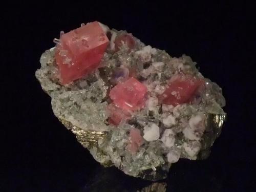 Rhodochrosite with fluorite, pyrite & fluorapatite
Nates Pocket, Sweet Home Mine, Mount Bross, Alma District, Park Co., Colorado, USA
4.5x3.3cm
Re post, you can now see the fluorite! (Author: Greg Lilly)