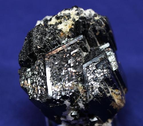 Schorl  (var Foitite)
Erongo Mountains, Erongo Region, Namibia
8.3 x 7.2 cm (Author: Don Lum)