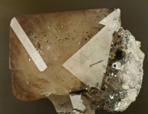 Quartz with hematite.
Florence Mine, Egremont, Cumbria, England, UK.
6 cm. (Author: Ru Smith)