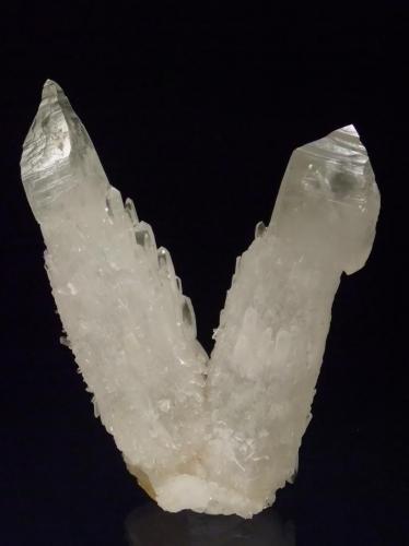 Quartz
Tararu Creek, Thames, New Zealand
9x8cm
Two large crystals, frosty but lusterous with a heavy overgrowth of secondary crystals. This is far above average for NZ quartz.
ex George Judge collection (Author: Greg Lilly)