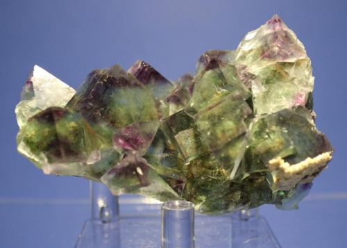 Fluorite
Okorusa Mine, Otjiwarongo Region, Namibia
7.2 x 4.5 cm (Author: Don Lum)